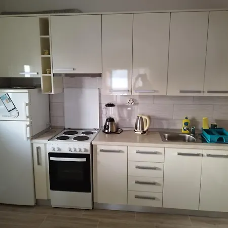 In Rtina Mit Garten, Terrasse Und Grill Apartment *